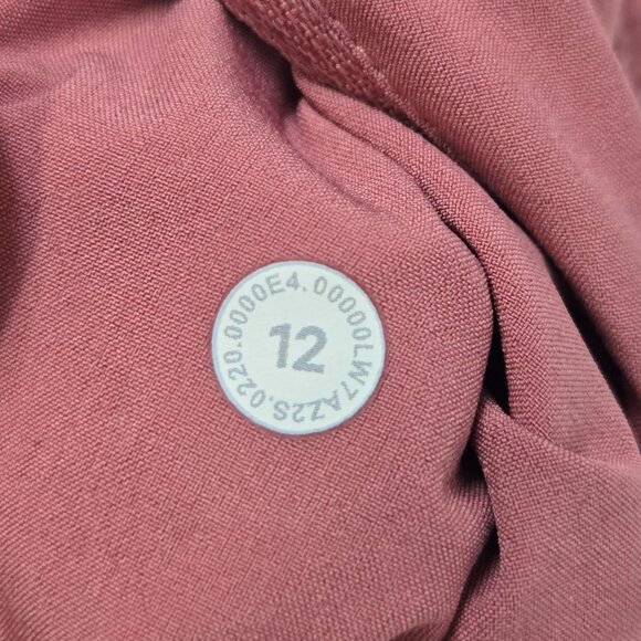 Lululemon Women's Size 12 Tracker Running Shorts V 4" in Lush Pink FLAW - Picture 10 of 10